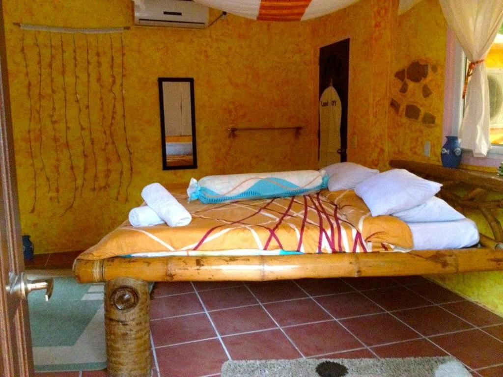 Kokays Maldito Dive Resort Малапаскуа Айлънд Екстериор снимка