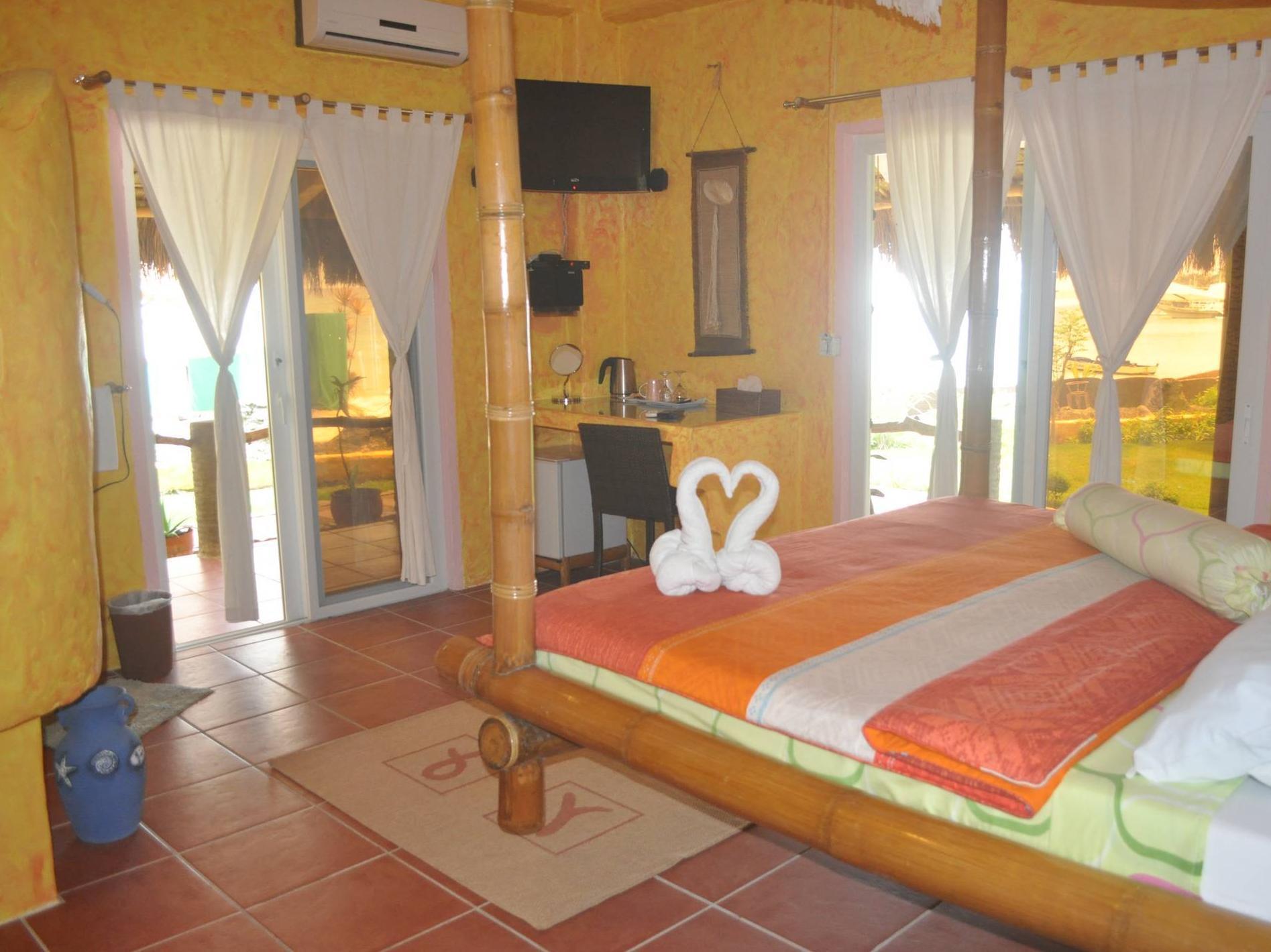 Kokays Maldito Dive Resort Малапаскуа Айлънд Екстериор снимка